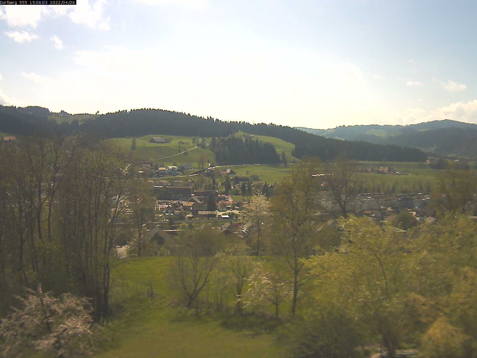 Webcam-Bild: Aussicht vom Dorfberg in Langnau 20220426-150601