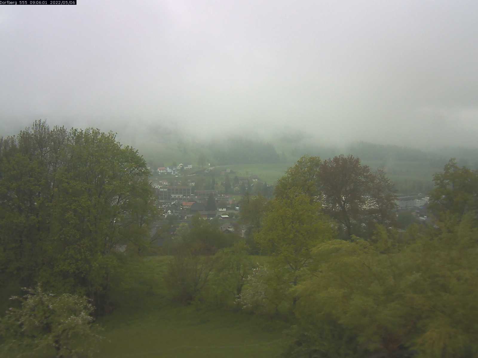 Webcam-Bild: Aussicht vom Dorfberg in Langnau 20220506-090601