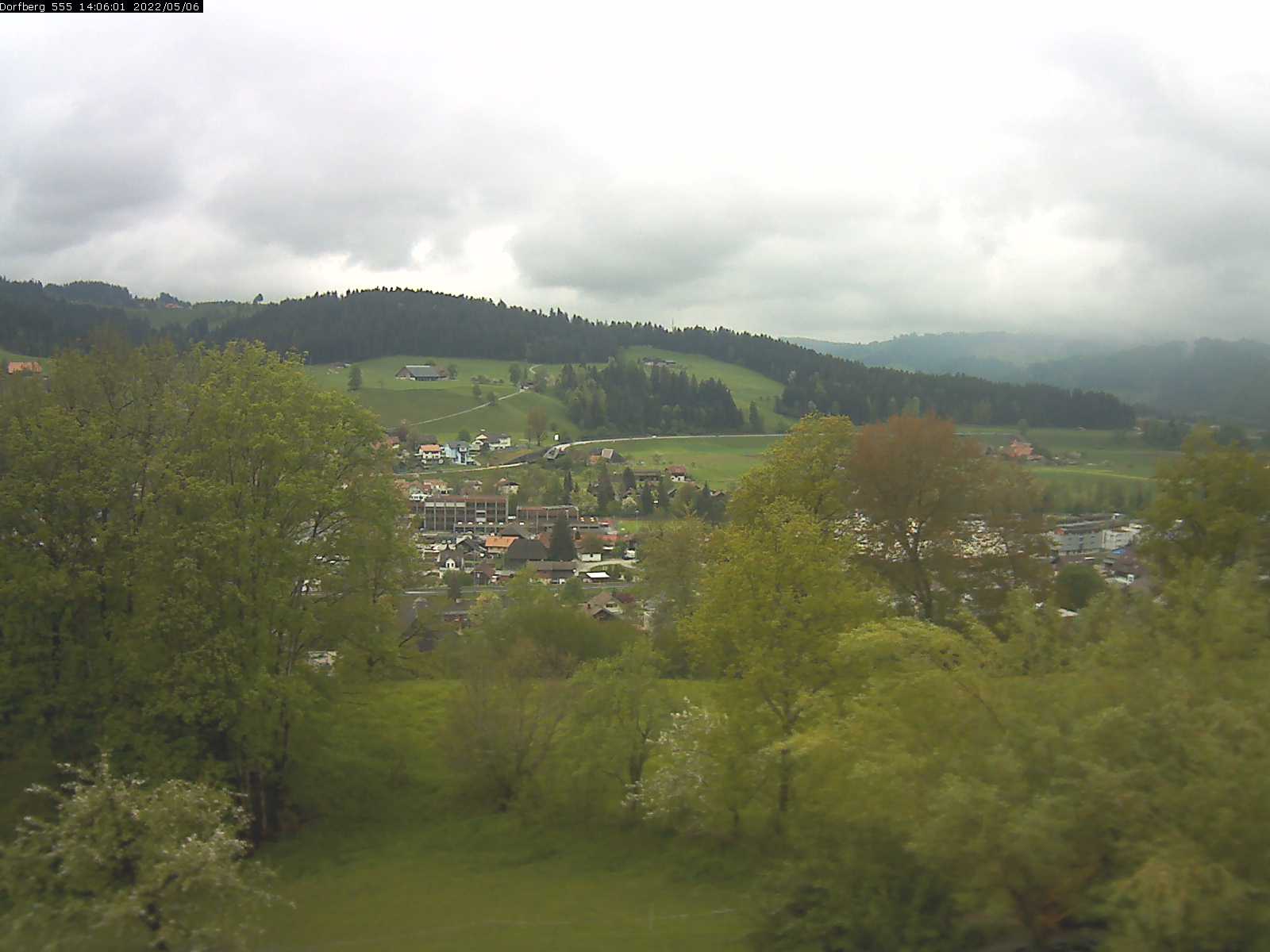 Webcam-Bild: Aussicht vom Dorfberg in Langnau 20220506-140601