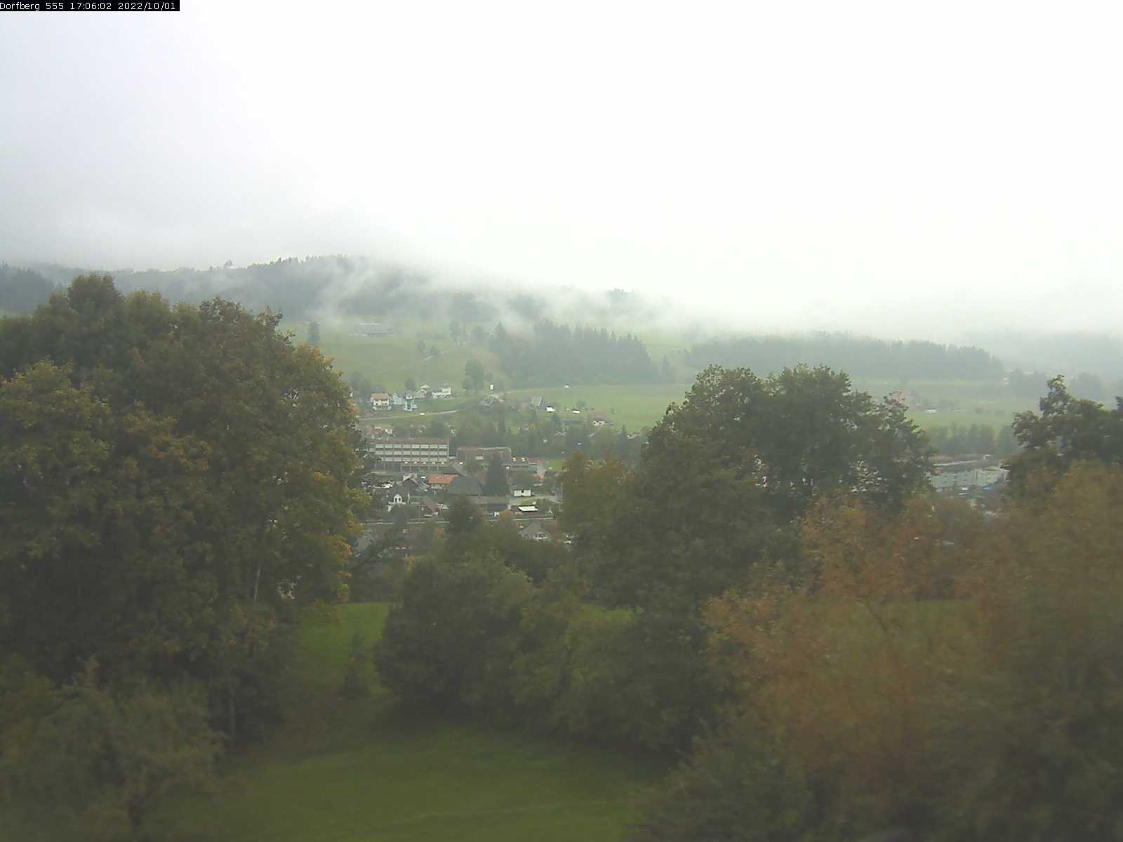 Webcam-Bild: Aussicht vom Dorfberg in Langnau 20221001-170601