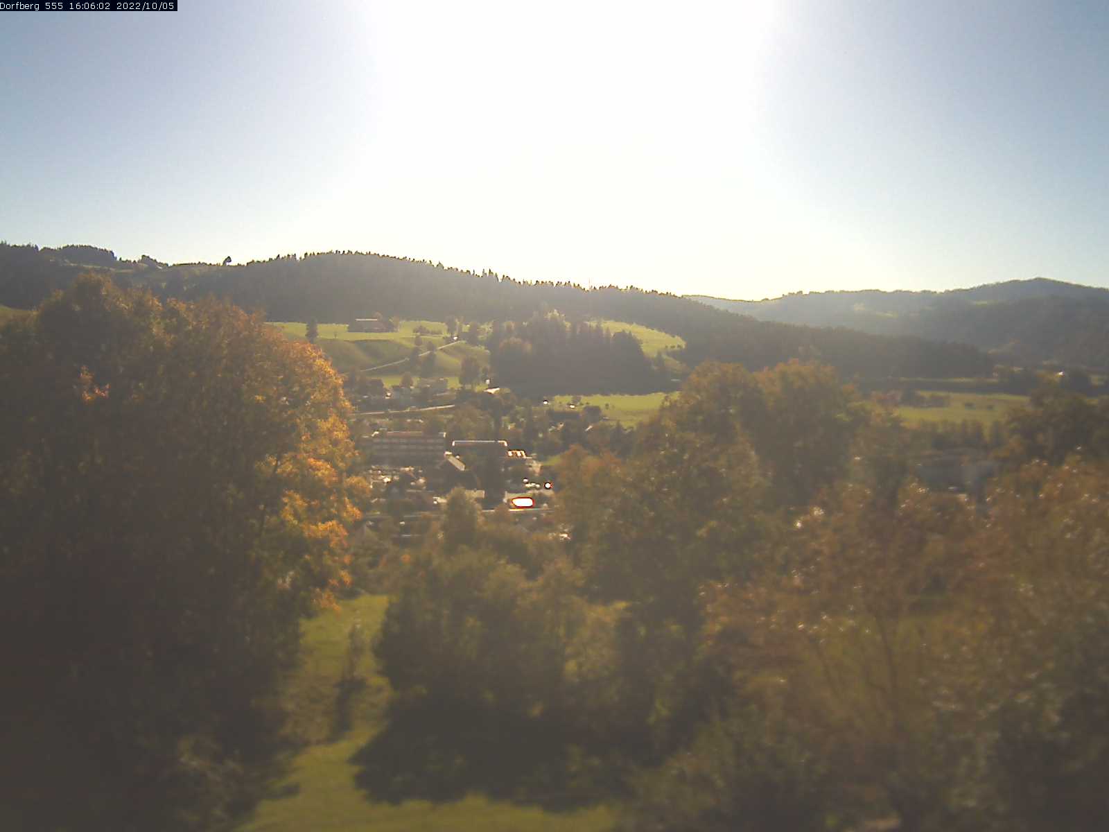 Webcam-Bild: Aussicht vom Dorfberg in Langnau 20221005-160601