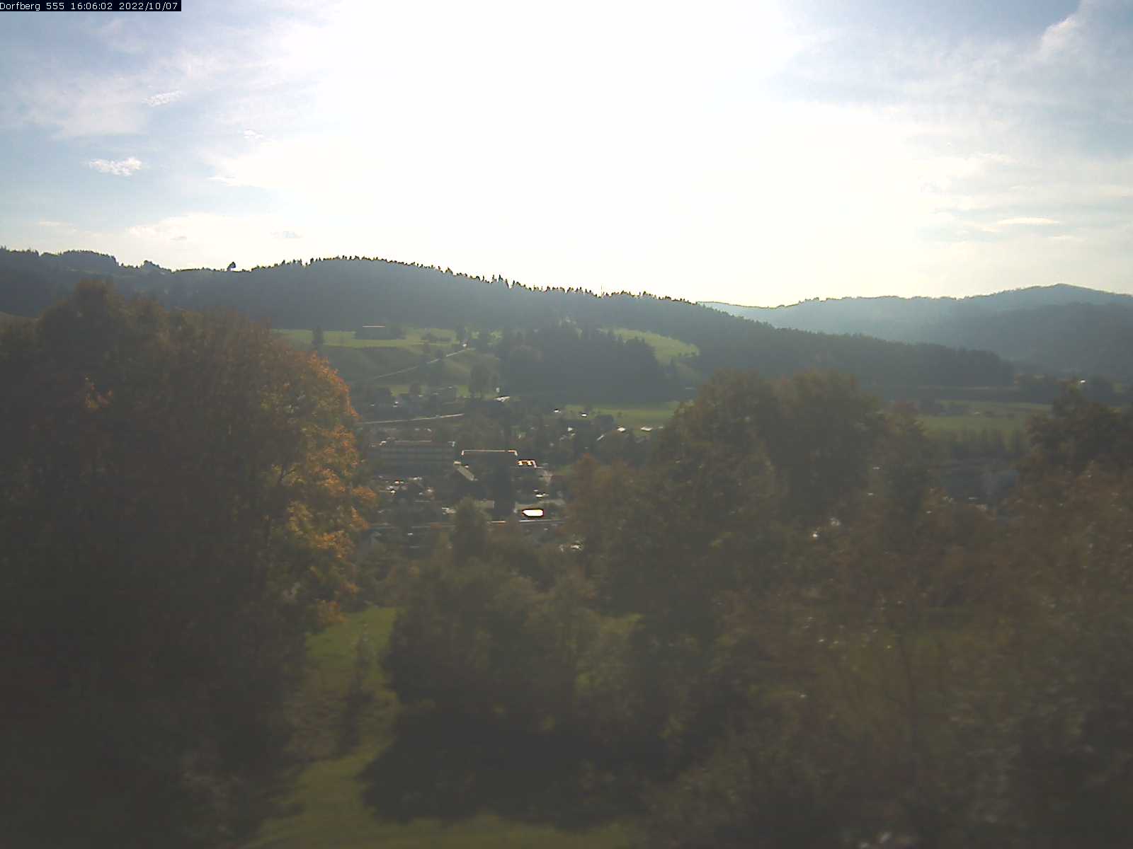 Webcam-Bild: Aussicht vom Dorfberg in Langnau 20221007-160601