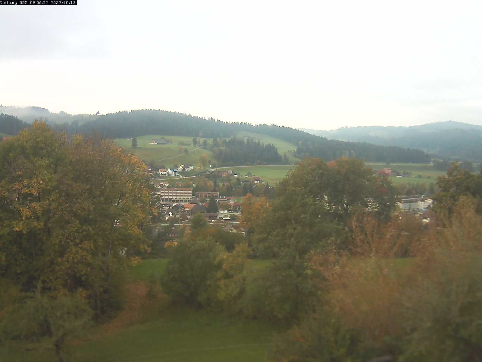 Webcam-Bild: Aussicht vom Dorfberg in Langnau 20221013-080601