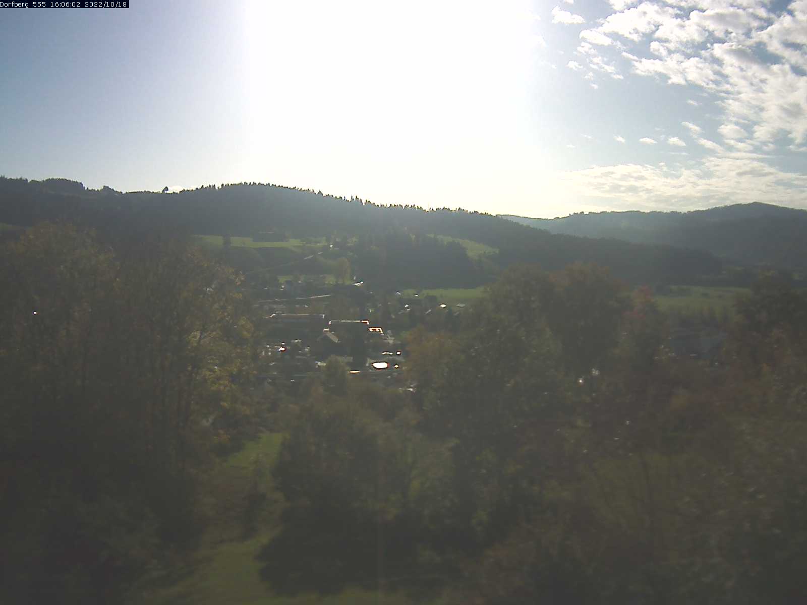 Webcam-Bild: Aussicht vom Dorfberg in Langnau 20221018-160601