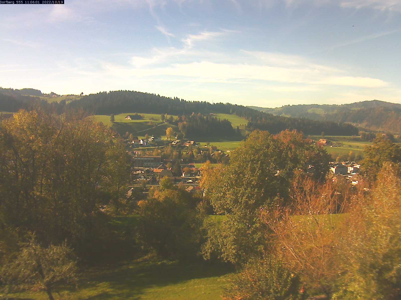 Webcam-Bild: Aussicht vom Dorfberg in Langnau 20221019-110601