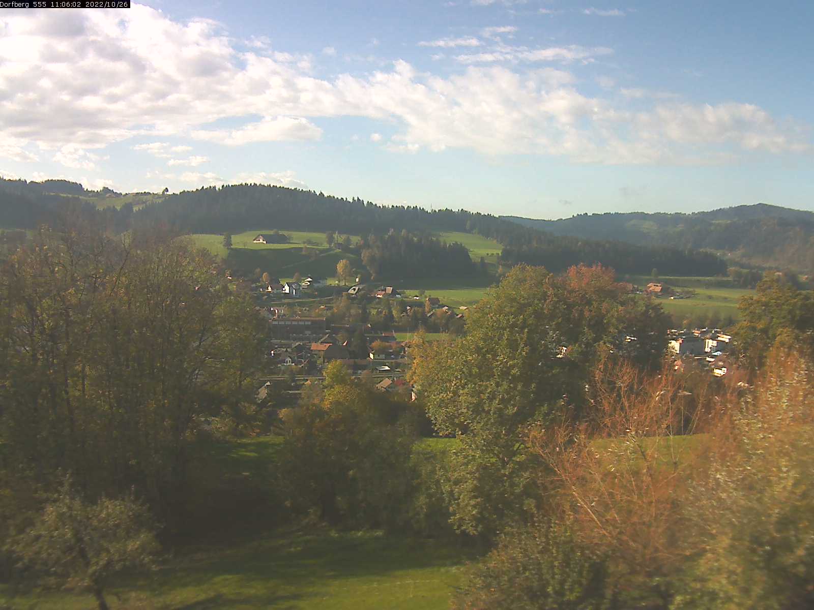 Webcam-Bild: Aussicht vom Dorfberg in Langnau 20221026-110601