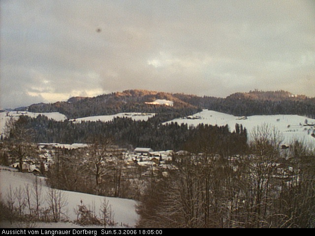 Webcam-Bild: Aussicht vom Dorfberg in Langnau 20060305-180500