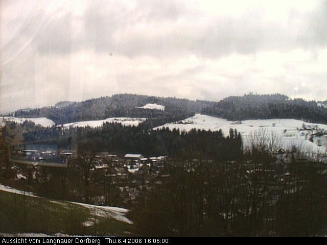 Webcam-Bild: Aussicht vom Dorfberg in Langnau 20060406-160500