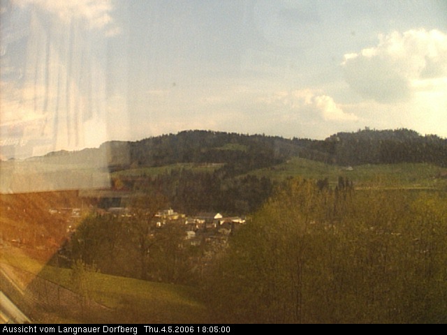 Webcam-Bild: Aussicht vom Dorfberg in Langnau 20060504-180500