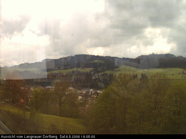 Webcam-Bild: Aussicht vom Dorfberg in Langnau 20060506-160500