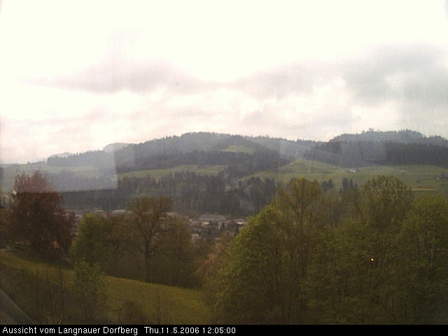 Webcam-Bild: Aussicht vom Dorfberg in Langnau 20060511-120500