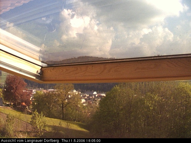 Webcam-Bild: Aussicht vom Dorfberg in Langnau 20060511-180500