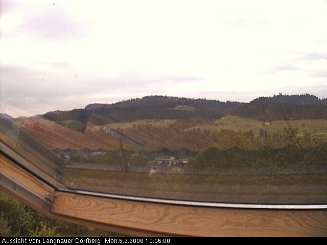 Webcam-Bild: Aussicht vom Dorfberg in Langnau 20060605-100500