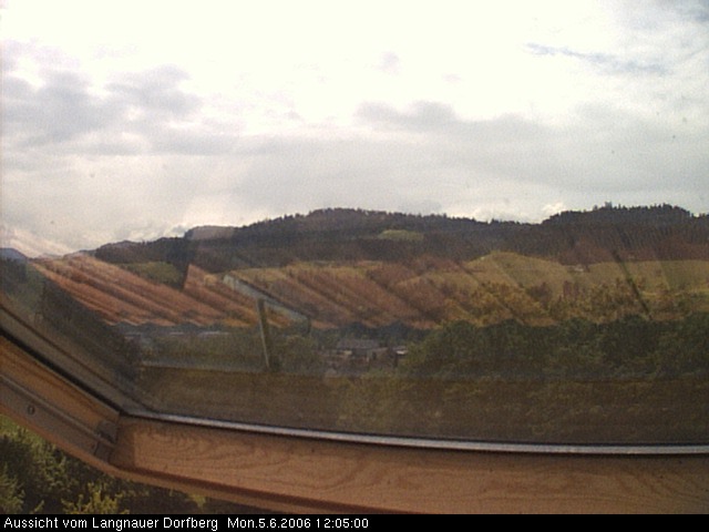 Webcam-Bild: Aussicht vom Dorfberg in Langnau 20060605-120500