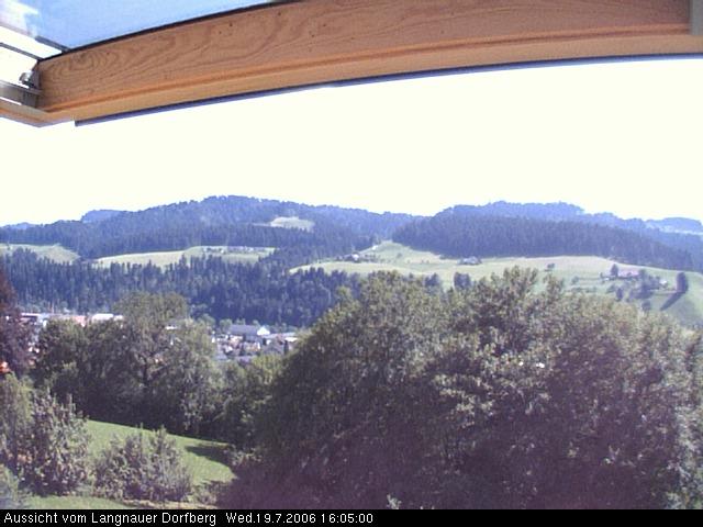 Webcam-Bild: Aussicht vom Dorfberg in Langnau 20060719-160500