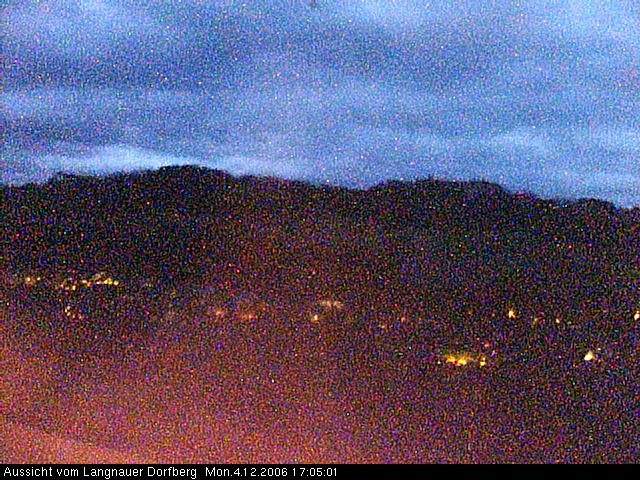 Webcam-Bild: Aussicht vom Dorfberg in Langnau 20061204-170500