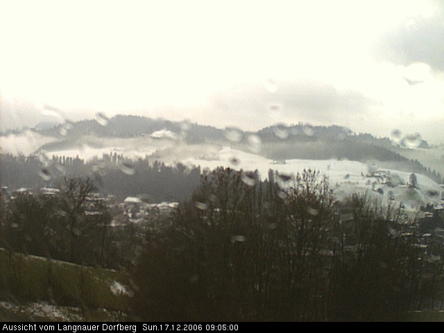 Webcam-Bild: Aussicht vom Dorfberg in Langnau 20061217-090500