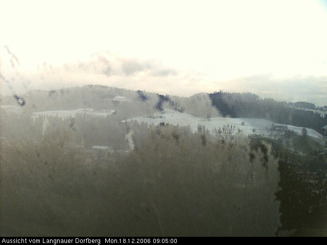 Webcam-Bild: Aussicht vom Dorfberg in Langnau 20061218-090500