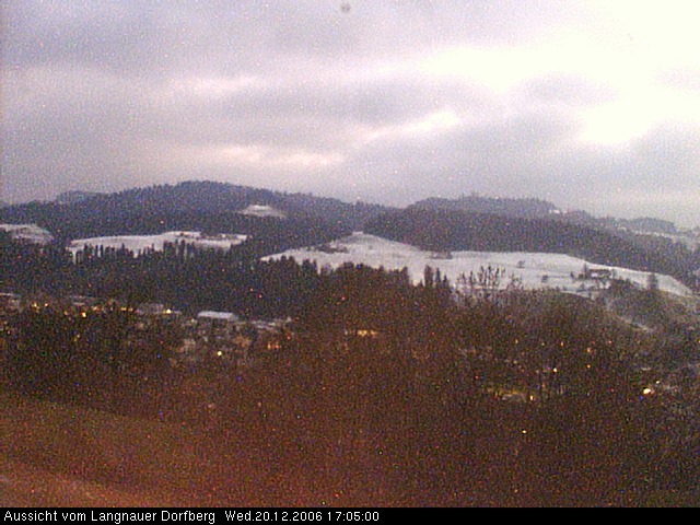 Webcam-Bild: Aussicht vom Dorfberg in Langnau 20061220-170500