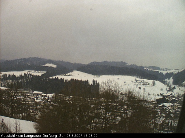 Webcam-Bild: Aussicht vom Dorfberg in Langnau 20070325-160500