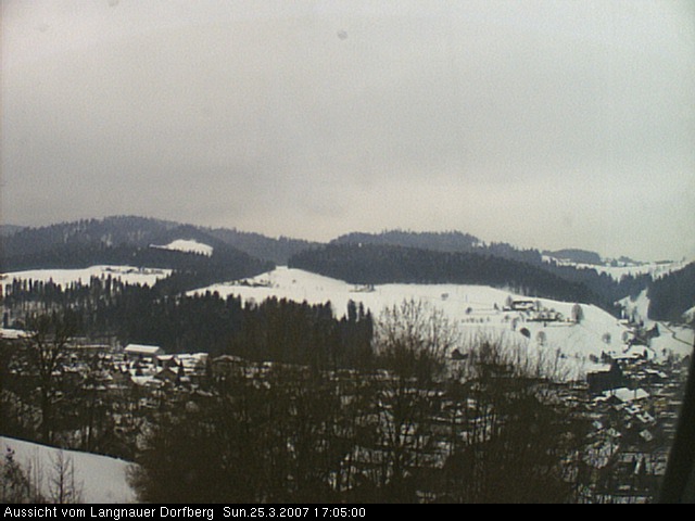 Webcam-Bild: Aussicht vom Dorfberg in Langnau 20070325-170500