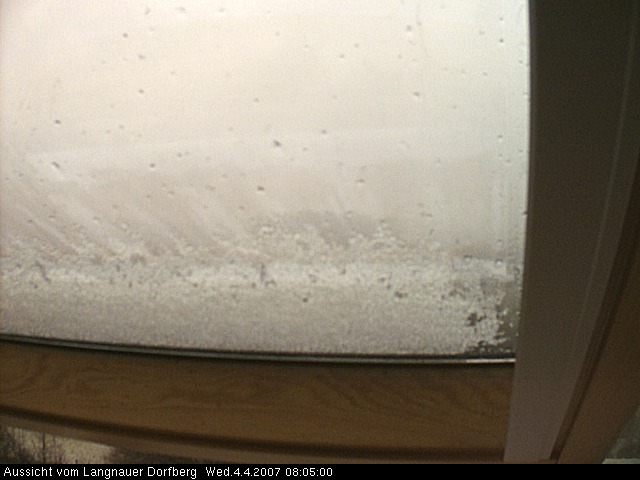 Webcam-Bild: Aussicht vom Dorfberg in Langnau 20070404-080500
