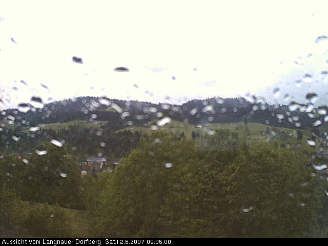 Webcam-Bild: Aussicht vom Dorfberg in Langnau 20070512-090500