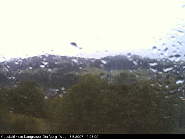 Webcam-Bild: Aussicht vom Dorfberg in Langnau 20070516-170500