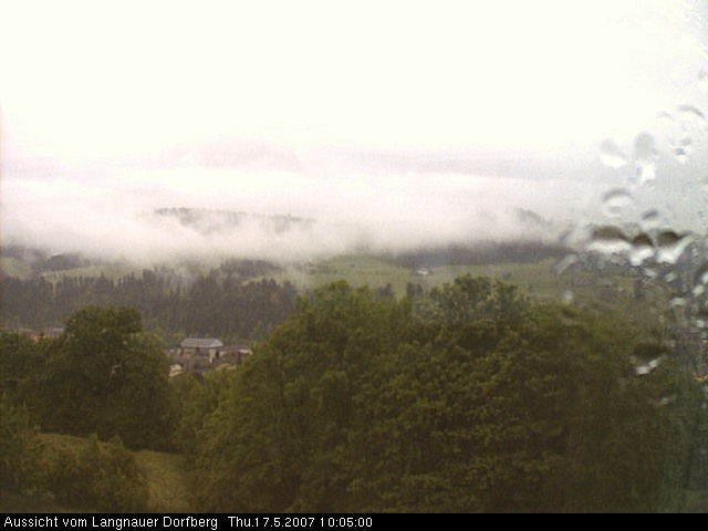 Webcam-Bild: Aussicht vom Dorfberg in Langnau 20070517-100500