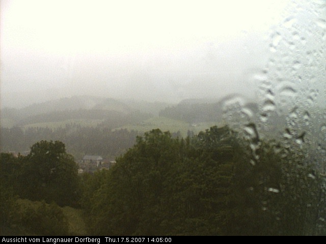 Webcam-Bild: Aussicht vom Dorfberg in Langnau 20070517-140500