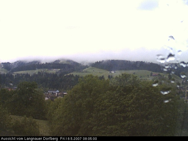 Webcam-Bild: Aussicht vom Dorfberg in Langnau 20070518-080500