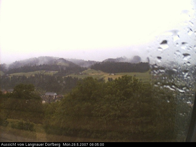 Webcam-Bild: Aussicht vom Dorfberg in Langnau 20070528-080500