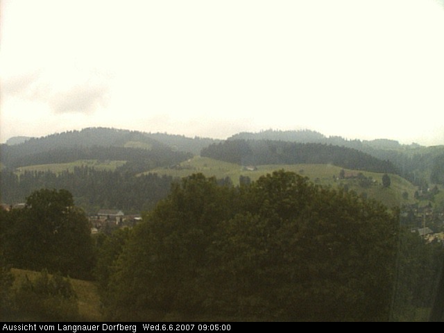 Webcam-Bild: Aussicht vom Dorfberg in Langnau 20070606-090500