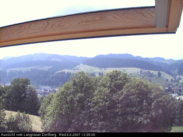Webcam-Bild: Aussicht vom Dorfberg in Langnau 20070606-120500