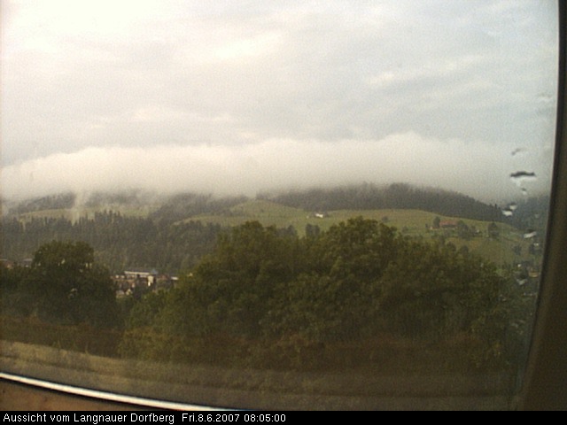 Webcam-Bild: Aussicht vom Dorfberg in Langnau 20070608-080500