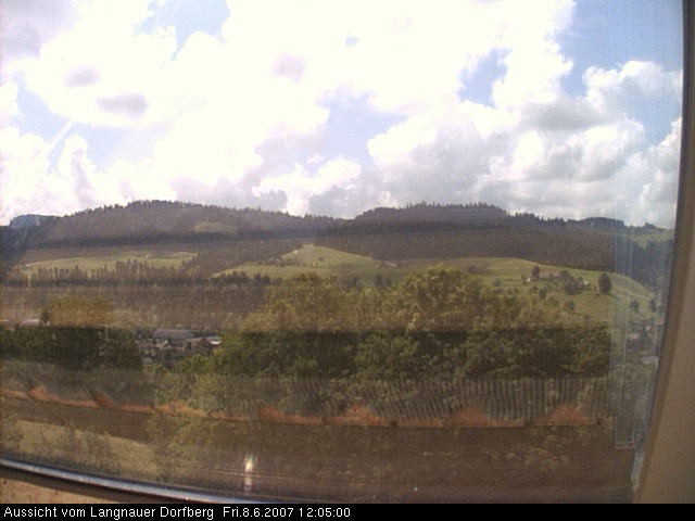 Webcam-Bild: Aussicht vom Dorfberg in Langnau 20070608-120500