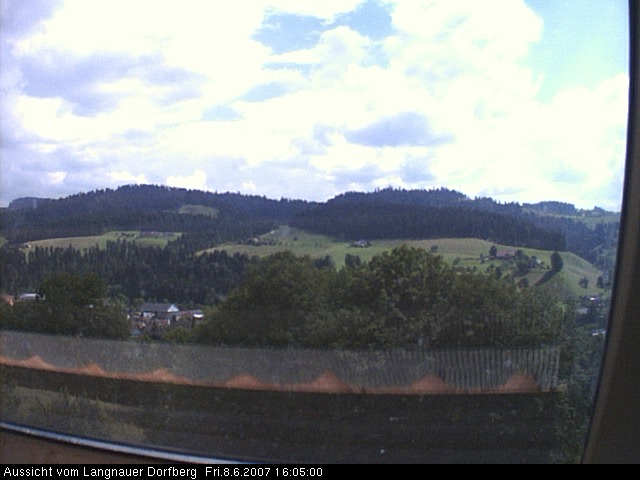 Webcam-Bild: Aussicht vom Dorfberg in Langnau 20070608-160500