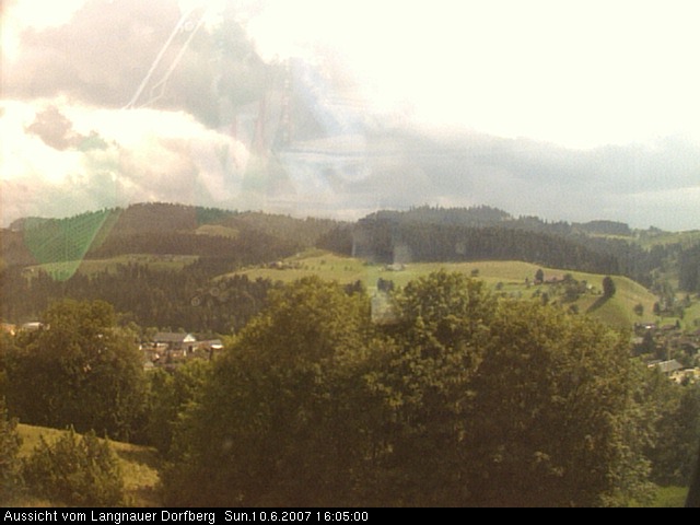 Webcam-Bild: Aussicht vom Dorfberg in Langnau 20070610-160500