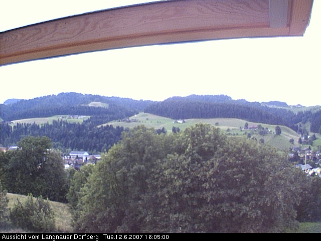 Webcam-Bild: Aussicht vom Dorfberg in Langnau 20070612-160500
