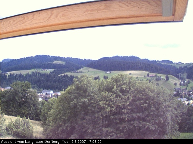 Webcam-Bild: Aussicht vom Dorfberg in Langnau 20070612-170500