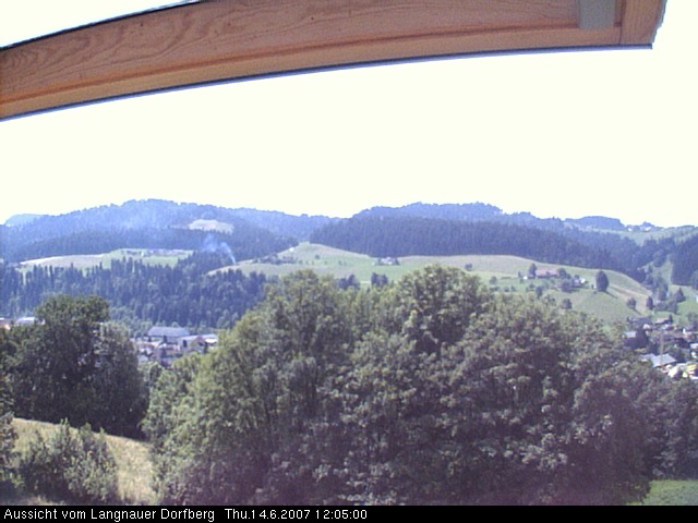 Webcam-Bild: Aussicht vom Dorfberg in Langnau 20070614-120500
