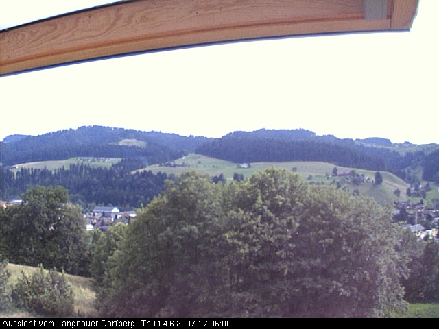 Webcam-Bild: Aussicht vom Dorfberg in Langnau 20070614-170500