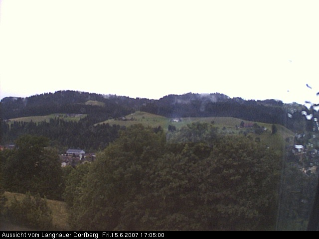 Webcam-Bild: Aussicht vom Dorfberg in Langnau 20070615-170500
