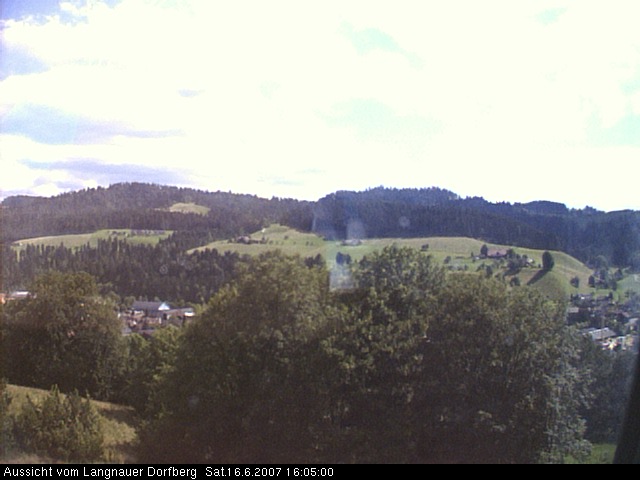 Webcam-Bild: Aussicht vom Dorfberg in Langnau 20070616-160500