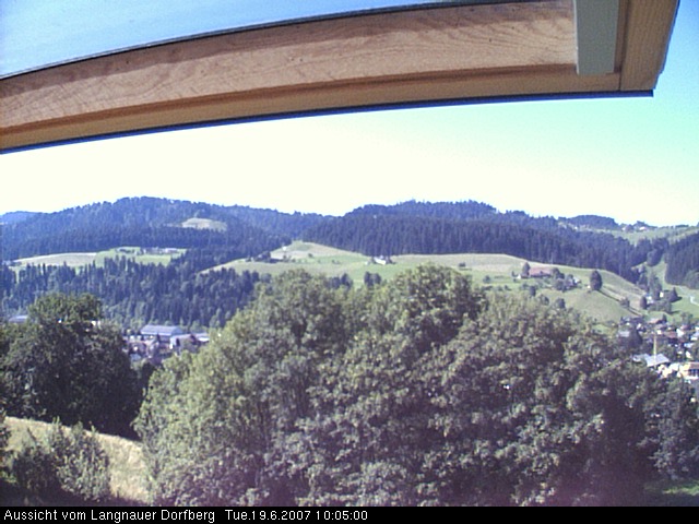 Webcam-Bild: Aussicht vom Dorfberg in Langnau 20070619-100500