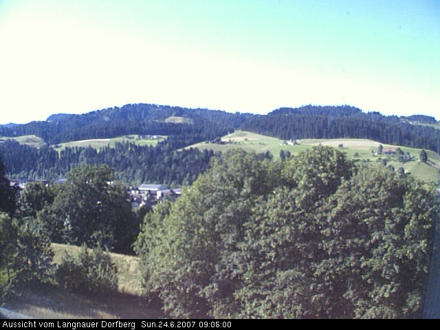 Webcam-Bild: Aussicht vom Dorfberg in Langnau 20070624-090500