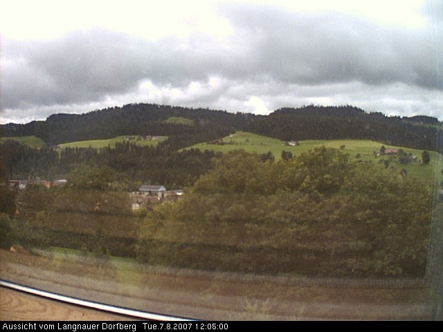 Webcam-Bild: Aussicht vom Dorfberg in Langnau 20070807-120500