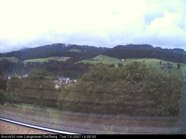 Webcam-Bild: Aussicht vom Dorfberg in Langnau 20070807-160500