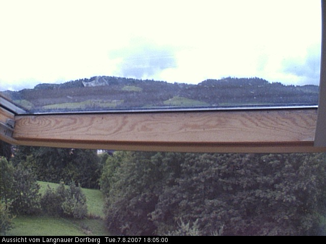 Webcam-Bild: Aussicht vom Dorfberg in Langnau 20070807-180500
