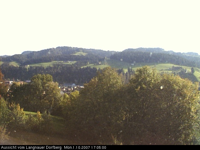 Webcam-Bild: Aussicht vom Dorfberg in Langnau 20071001-170500